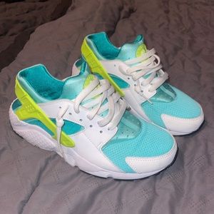 Blue and green huaraches